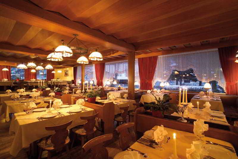 Parkhotel Schachen Ahrntal Ресторант снимка